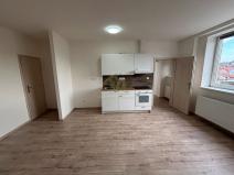 Pronájem bytu 1+kk, Radnice, náměstí Kašpara Šternberka, 38 m2