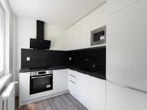 Prodej bytu 2+1, Praha - Lhotka, Zálesí, 42 m2