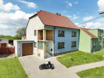 Prodej rodinného domu, Hroznová Lhota, 230 m2