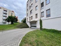 Pronájem garážového stání, Praha - Čakovice, Bermanova, 16 m2