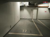 Pronájem garážového stání, Karlovy Vary, Divadelní náměstí, 19 m2