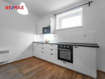 Pronájem bytu 1+kk, Praha - Holešovice, Ortenovo náměstí, 50 m2