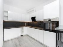 Pronájem bytu 2+kk, Hradec Králové, Svatojánská, 32 m2