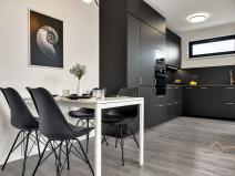 Prodej bytu 2+kk, Praha - Vysočany, Svatošových, 60 m2