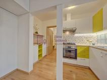 Pronájem bytu 2+kk, Jindřichův Hradec, sídliště Vajgar, 42 m2
