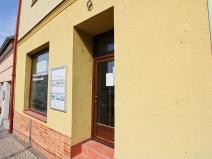 Pronájem obchodního prostoru, Tišnov, nám. Míru, 72 m2