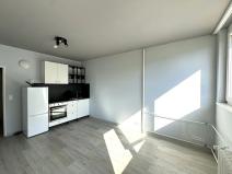 Pronájem bytu 1+kk, Praha - Střížkov, Děčínská, 28 m2