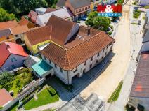 Prodej činžovního domu, Studená, nám. Sv. J. Nepomuckého, 229 m2