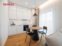 Pronájem bytu 2+kk, Praha - Vinohrady, Slezská, 43 m2