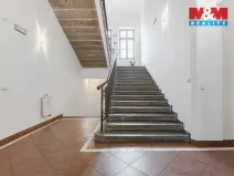Prodej bytu 4+kk, Klatovy - Klatovy III, Husovo náměstí, 78 m2