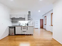 Pronájem bytu 2+kk, Praha - Žižkov, Žerotínova, 52 m2