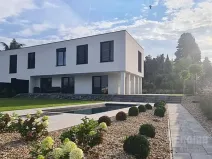 Pronájem rodinného domu, Jesenice, Průběžná, 200 m2