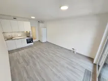 Pronájem bytu 1+kk, Praha - Hloubětín, Poděbradská, 33 m2