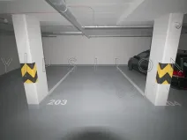 Pronájem garážového stání, Praha - Libeň, Březenská, 16 m2