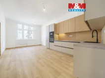 Prodej bytu 3+kk, Karlovy Vary, Raisova, 72 m2