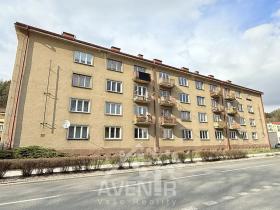 Prodej bytu 2+1, Úpice, Na Veselce, 56 m2