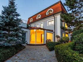Prodej vily, Praha - Troja, Trojská, 331 m2