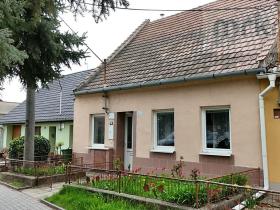 Prodej bytu 3+1, Popice, Široká, 80 m2