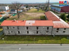 Prodej rodinného domu, Chrášťany, 473 m2