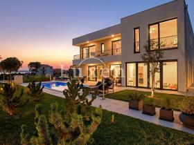 Prodej vily, Šibenik, Chorvatsko, 250 m2