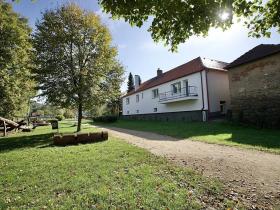 Prodej rodinného domu, Kamýk nad Vltavou, 332 m2