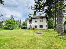 Prodej rodinného domu, Mukařov, Na Budech, 250 m2