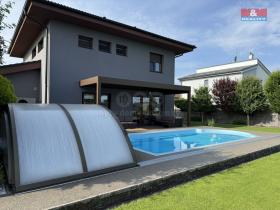 Prodej rodinného domu, Veleň, U Rybníka, 177 m2