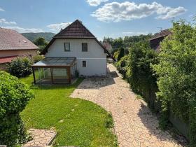 Prodej rodinného domu, Lomnička, 195 m2