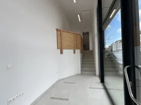 Prodej obchodního prostoru, Hradec Králové, 21 m2