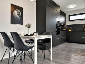 Prodej bytu 2+kk, Praha - Vysočany, Svatošových, 60 m2