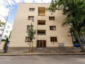 Prodej bytu 2+1, Praha - Karlín, Pernerova, 43 m2