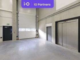 Pronájem skladu, Praha - Horní Počernice, K Bílému vrchu, 2400 m2