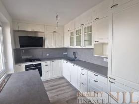 Prodej bytu 3+1, Plzeň, Waltrova, 79 m2