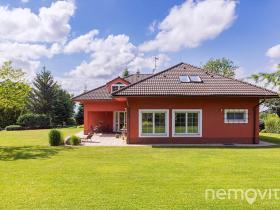 Prodej vily, Křížkový Újezdec, 412 m2