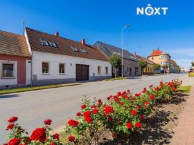 Prodej rodinného domu, Lišov, třída 5. května, 160 m2