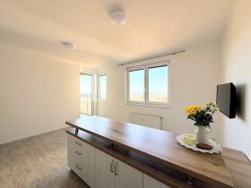 Prodej bytu 2+kk, Praha - Troja, Hnězdenská, 43 m2