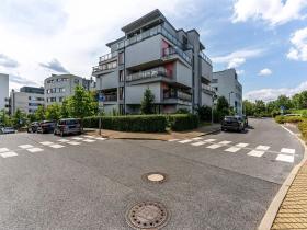 Pronájem garážového stání, Praha - Vokovice, Tibetská, 12 m2