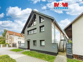 Pronájem bytu 2+1, Pardubice - Trnová, Bohdanečská, 42 m2