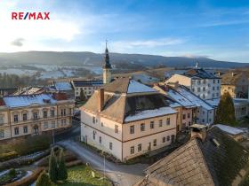 Prodej rodinného domu, Staré Město, nám. Osvobození, 444 m2