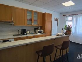 Pronájem bytu 1+kk, Uherský Brod, Mariánské nám., 25 m2