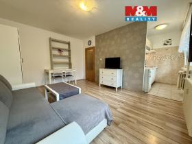 Pronájem bytu 1+kk, Kladno - Kročehlavy, Anglická, 32 m2