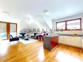 Prodej bytu 3+kk, Hluboká nad Vltavou, Masarykova, 83 m2