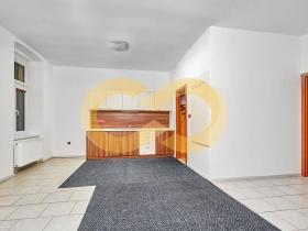 Prodej bytu 3+kk, Malonty, 61 m2