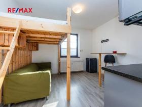 Prodej bytu 1+kk, Praha - Hlubočepy, Pod Žvahovem, 17 m2