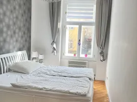 Pronájem bytu 2+kk, Praha - Žižkov, Blahníkova, 49 m2