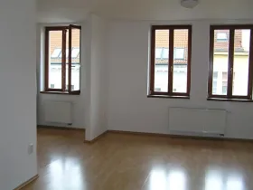 Pronájem bytu 2+1, Praha - Bubeneč, Šmeralova, 61 m2