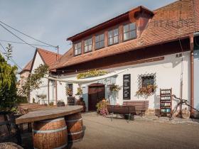 Prodej rodinného domu, Perná, 300 m2