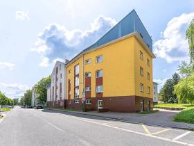 Prodej bytu 3+kk, Chvaletice, Obránců míru, 109 m2