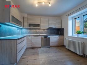 Prodej rodinného domu, Kolín, Zborovská, 180 m2