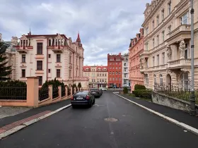 Prodej bytu 3+1, Karlovy Vary, Svahová, 98 m2